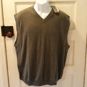 Greg Norman large gray sweater vest